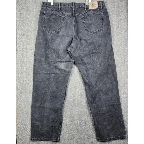 Wrangler Authentic Jeans Mens 42x32 Black Straight Leg Cotton 97601CB - Picture 2 of 6